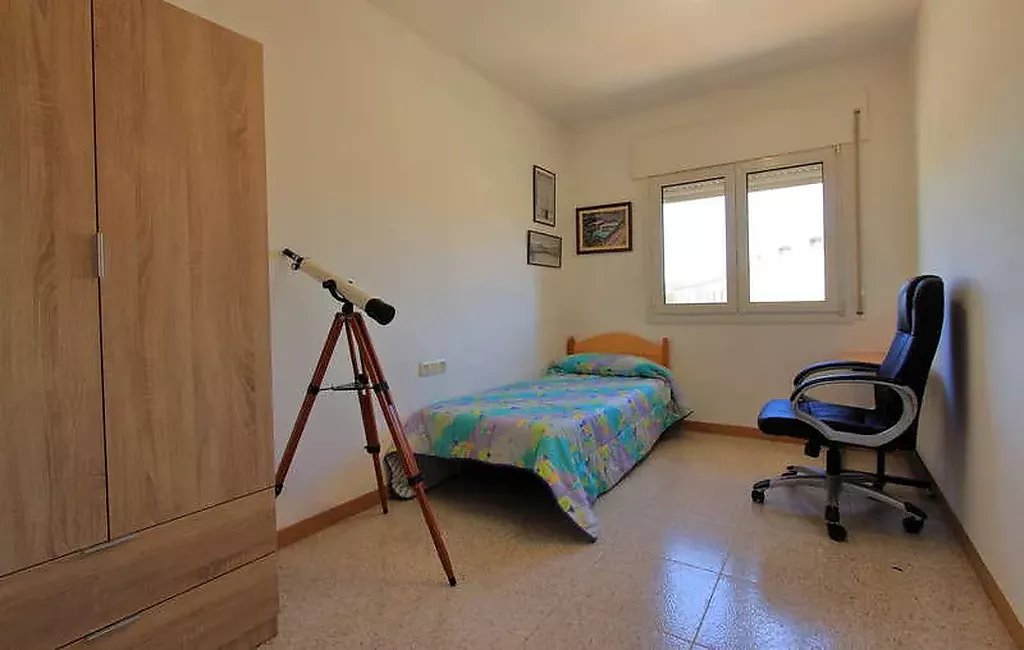 Habitación, casa en venta con garaje y terraza en Sarrià de Ter, Girona
