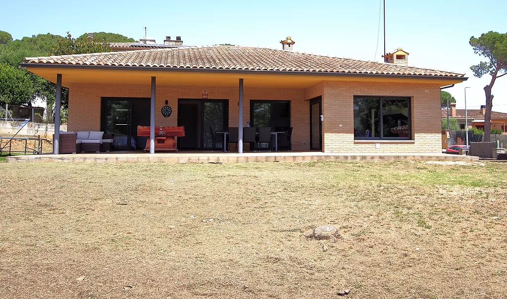 casa planta baixa i gran jardí en venda a Caldes de Malavella